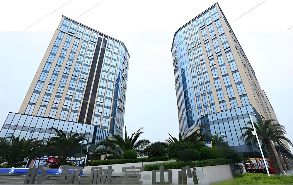 联邦财富中心外观图